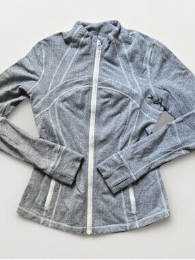 LULULEMON Size 8 GHOST Herringbone Classic Define Jacket Grey/White